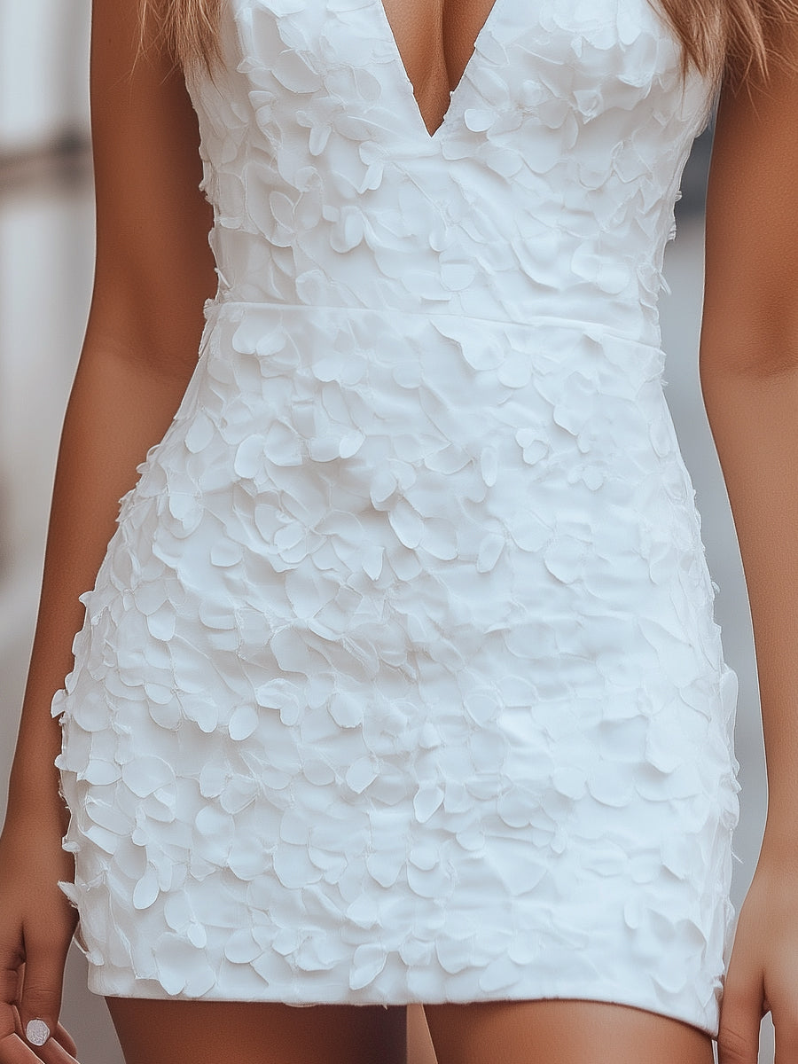 Elegante Vestito Mini con Scollatura a V e Texture a Petali