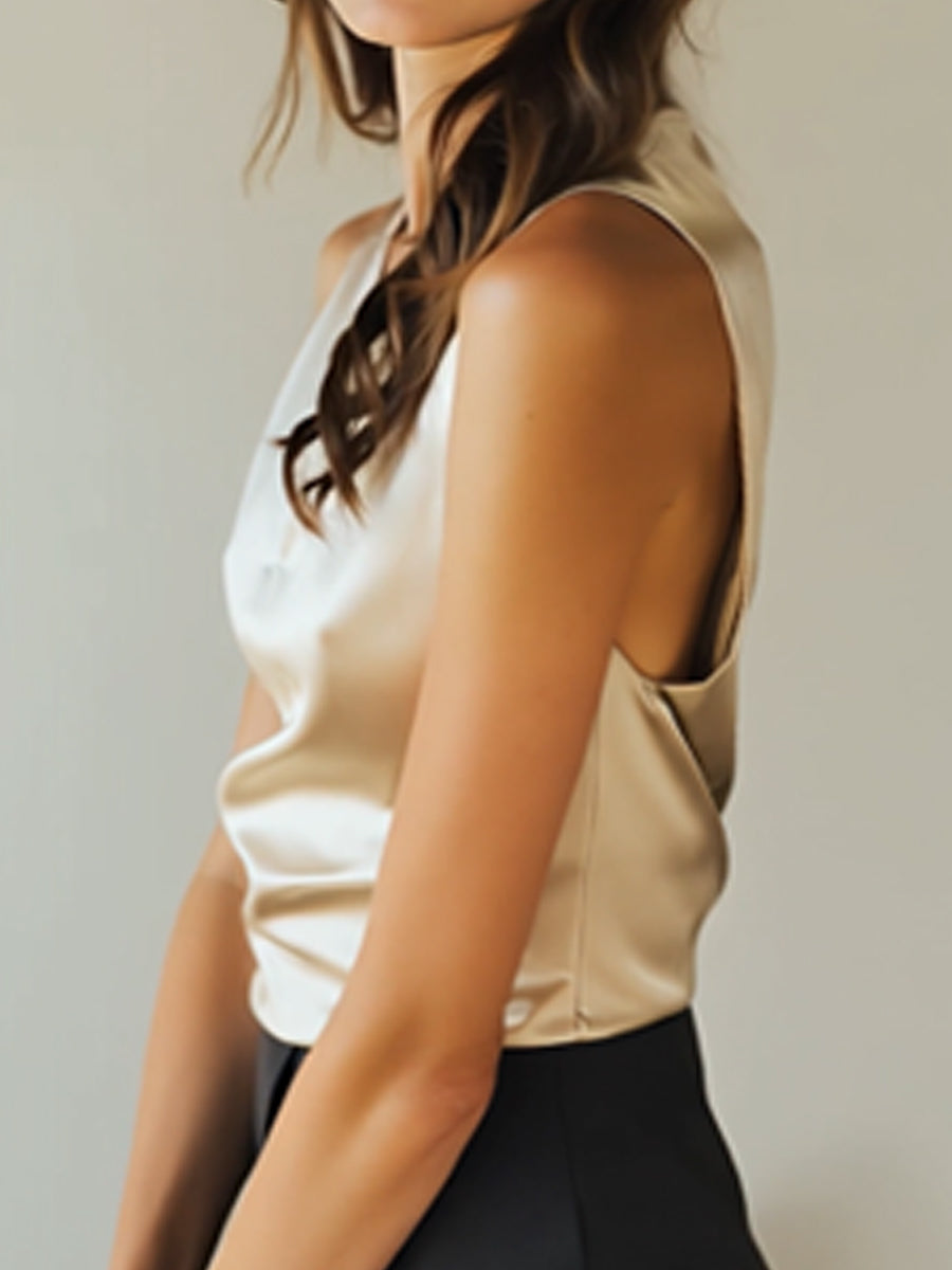 Top in Satin Avorio con Eleganti Dettagli Drappeggiati